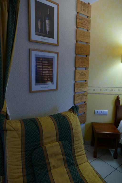 Logis Hotels Le Champalud Restaurant La Citadelle Oree-d'Anjou 객실 사진