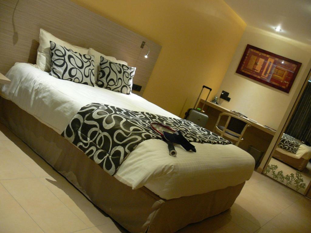 Logis Hotels Le Champalud Restaurant La Citadelle Oree-d'Anjou 객실 사진