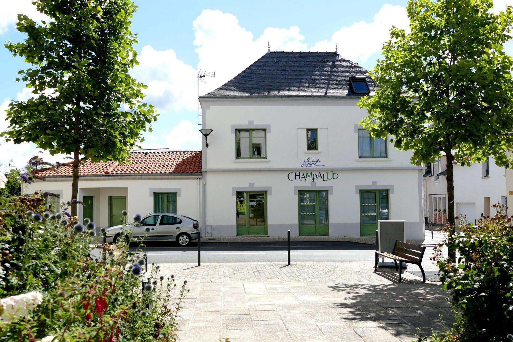 Logis Hotels Le Champalud Restaurant La Citadelle Oree-d'Anjou 외부 사진