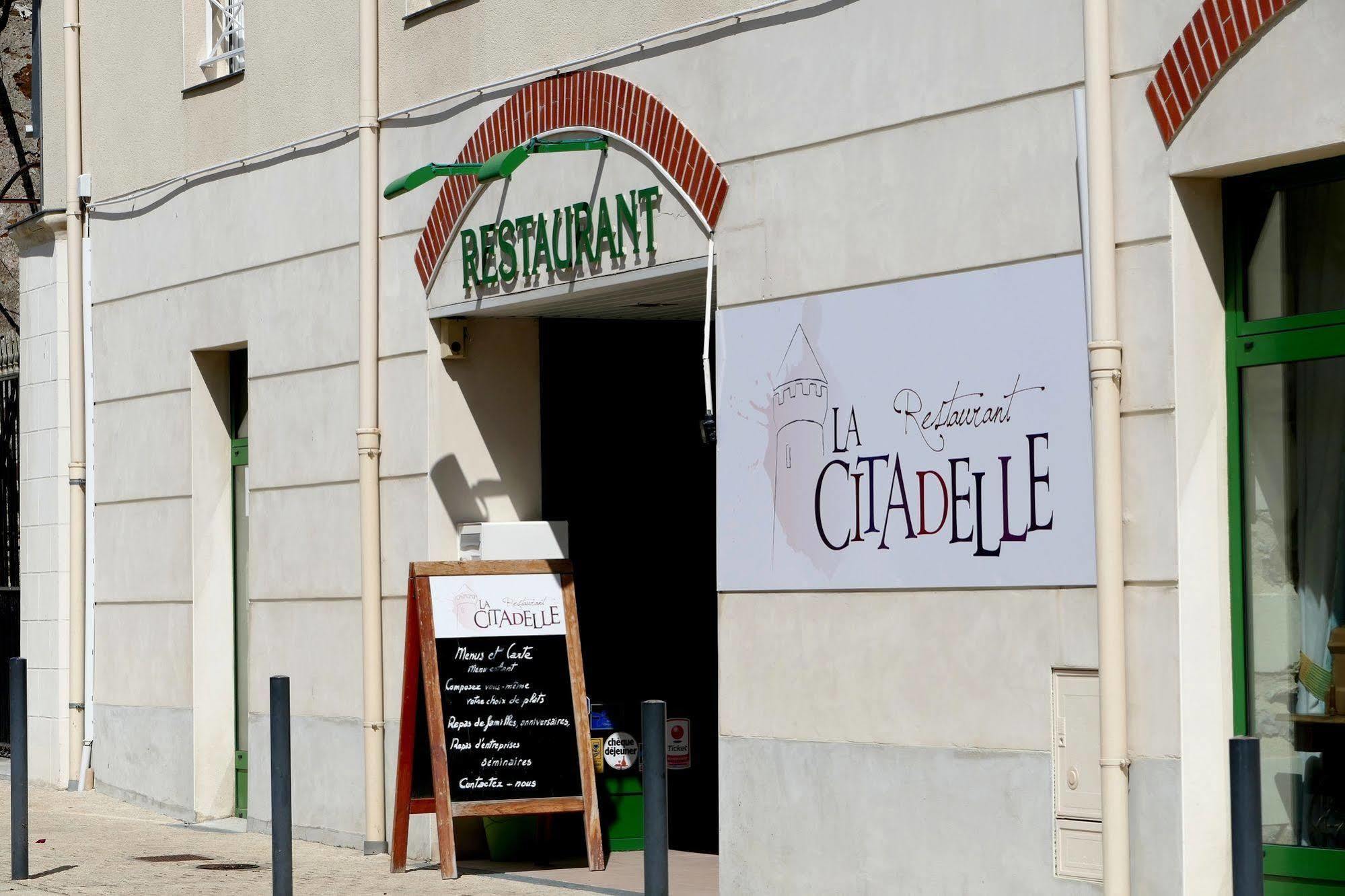 Logis Hotels Le Champalud Restaurant La Citadelle Oree-d'Anjou 외부 사진