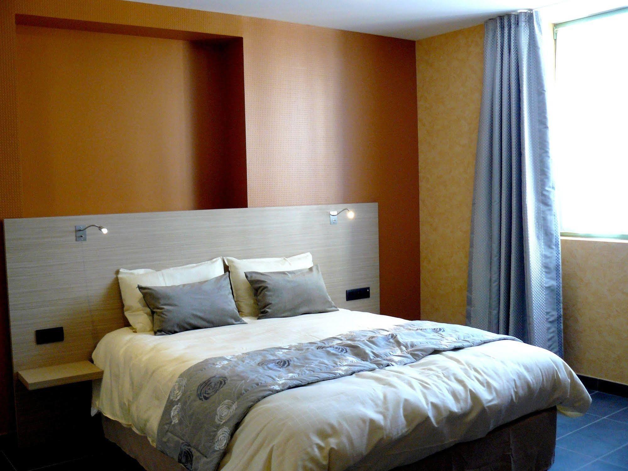 Logis Hotels Le Champalud Restaurant La Citadelle Oree-d'Anjou 외부 사진