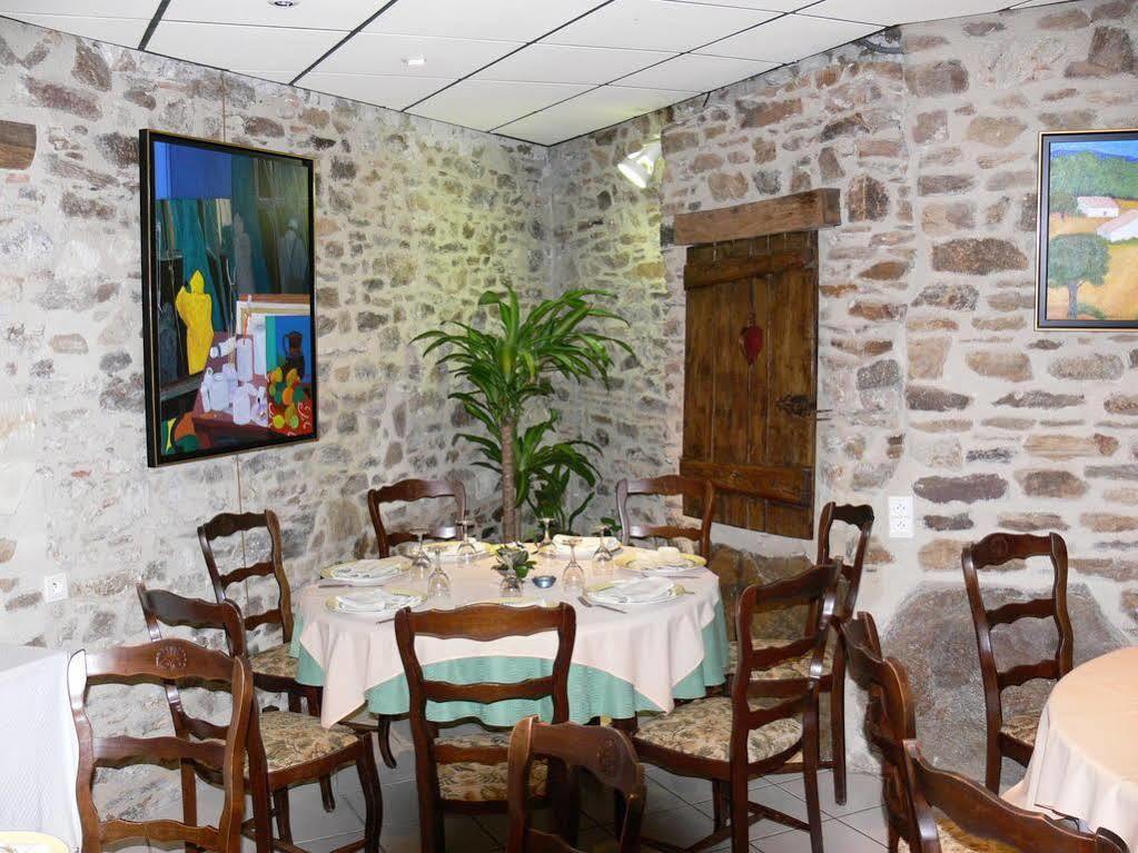 Logis Hotels Le Champalud Restaurant La Citadelle Oree-d'Anjou 외부 사진